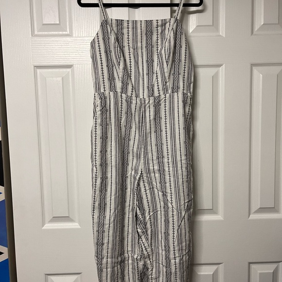 Old Navy Striped Jumpsuit in White and Black - Picture 1 of 4